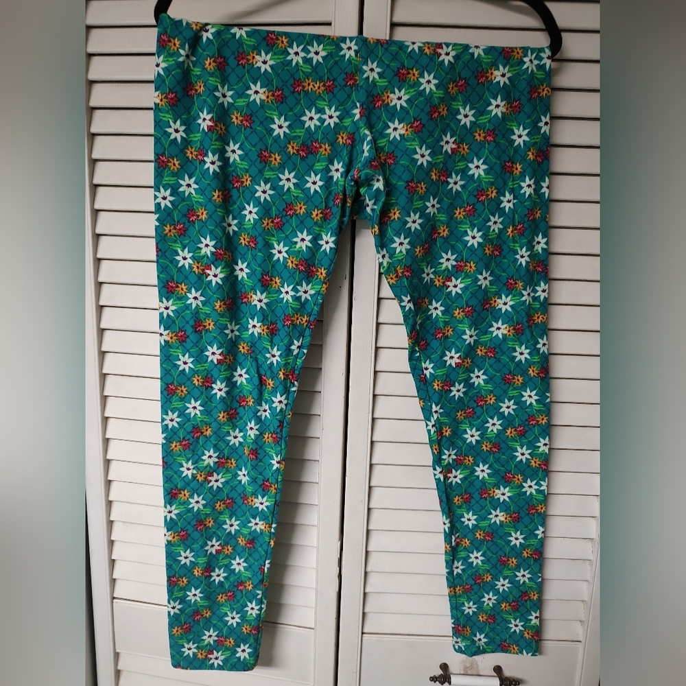 LuLaRoe Tall and Curvy Floral Leggings